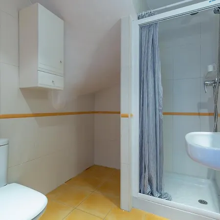 V016 - Sun Village Apartment